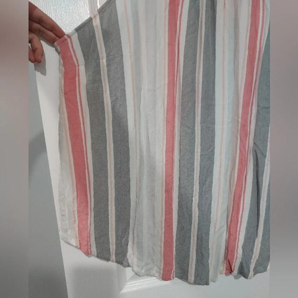 Torrid Stripe White Rayon Crepe High Neck Tank in Size 2 - 18/20 - Picture 5 of 13